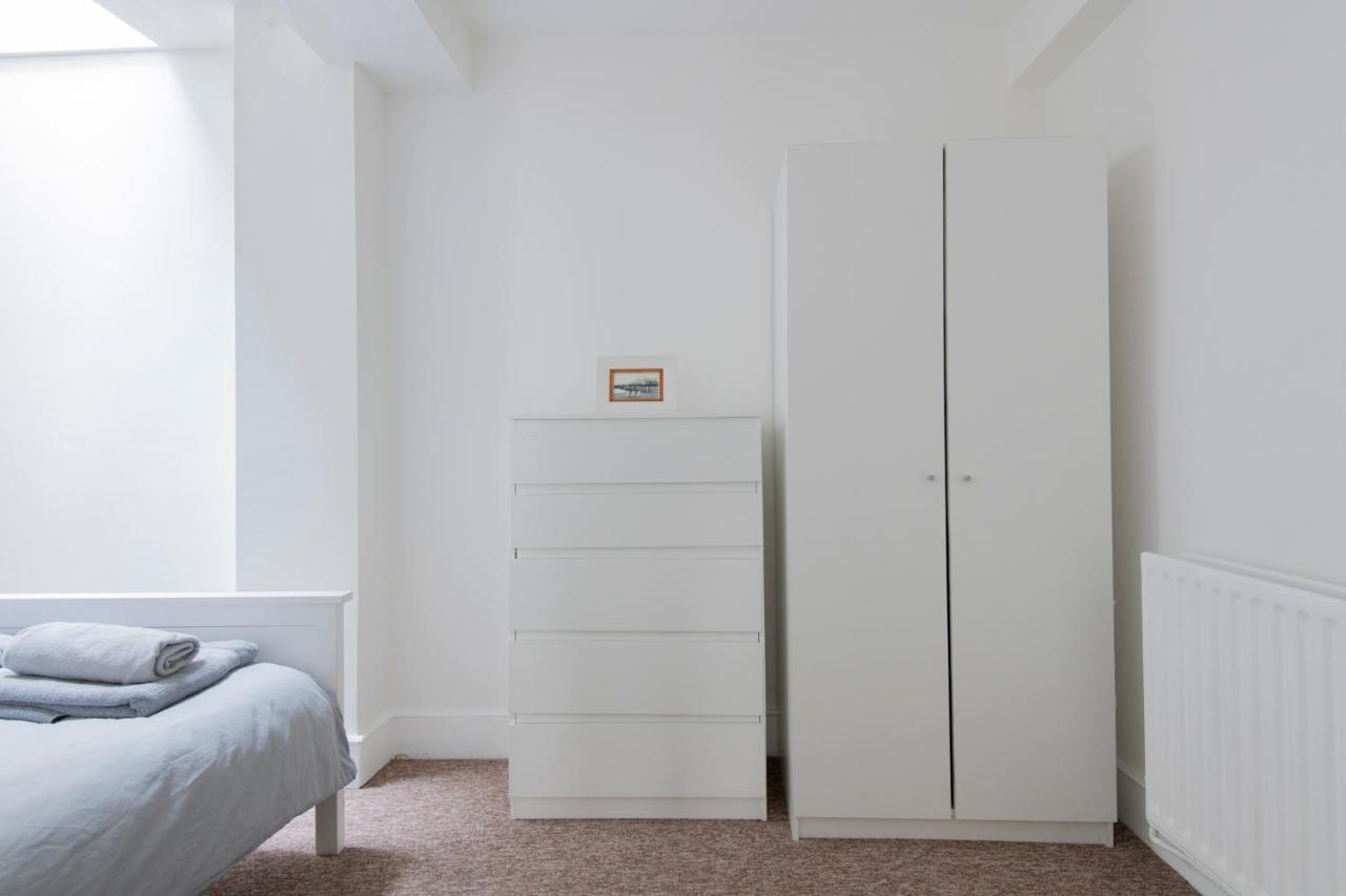 Fantastic 3 Bed Brighton House- Sleeps 6- Superfast Wifi And Garage Apartment ภายนอก รูปภาพ